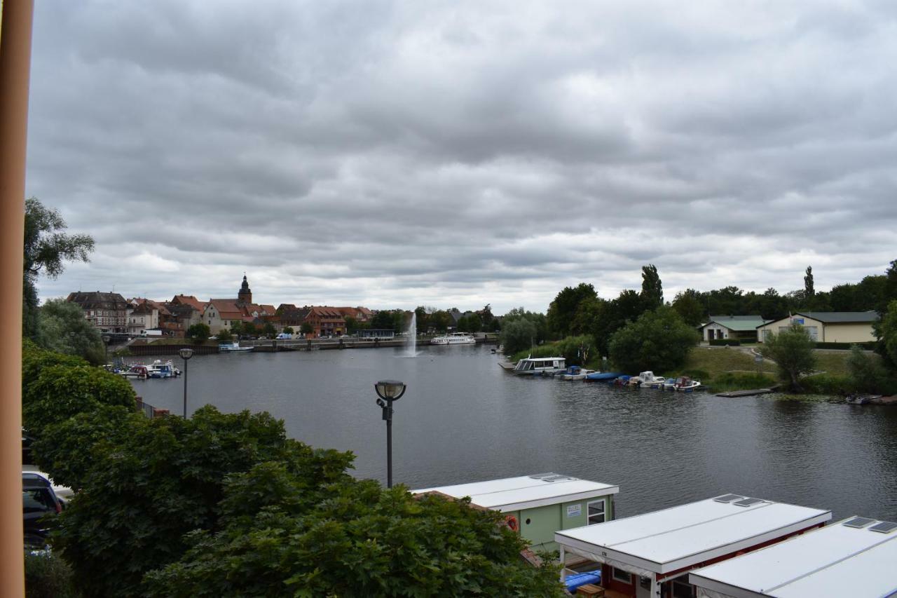 Hotel Garni "Am Hafen" Havelberg Exterior foto